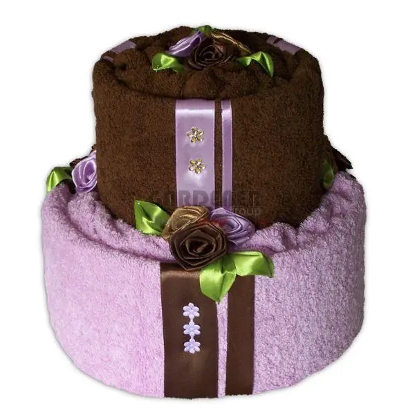 Narozenový lila dort z ručníků a osušky  - Isabelka.eu